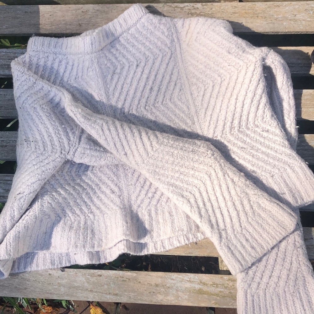 Michela and Greg small crop sweater - Picture 2 of 4